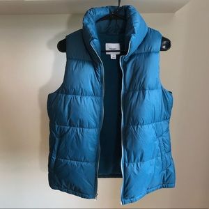 NWT Old Navy Frost Free Puffer Vest Blue M